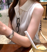 Weekly Half-Open Collar Sleeveless Knit / 2 colors