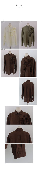 ナッツフラワー コサージュオーバーフィットシャツ (BROWN)