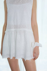 DAISY LACE SCRUNCHIE