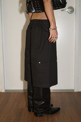 Relaxed Multi-Pocket Bermuda Shorts (Black)