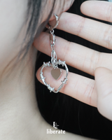 Kitsch Twist Heart Earring - KISS OF LIFE HANEUL Pick