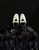 metal eyelet flat shoes (white)