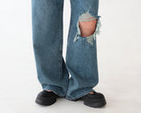 Relief Cutting Straight Wide Denim