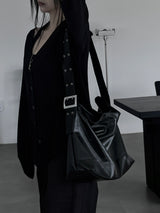 two-eyelet スクエアショルダーバッグ