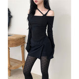 ストラップオフショルダーTシャツ