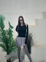 Uncut strap ribbed long-sleeved top