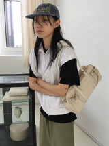The New Byul two-way hooded vest zip-up