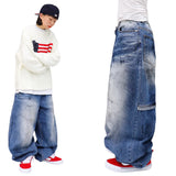 色褪せしないワイドなデニムパンツ