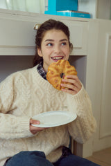 SNUGGY CABLE WOOL SWEATER (3 COLORS)