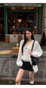 Best Lace V-neck Frill Sleeveless T-shirt