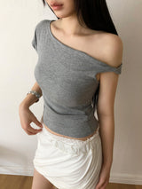 Moben One-Shoulder Short-Sleeve T-Shirt