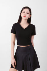 Lace V-neck Crop T-shirt Black