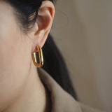 エイブリーボールドフープピアス