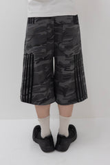 One-tuck Bermuda Pants Camo