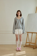 DEW LACE V-NECK SWEATSHIRT