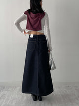 One-slit button tension t-shirt