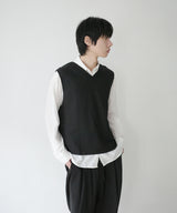 [DOJINOI] LINEN V-NECK VEST BLACK