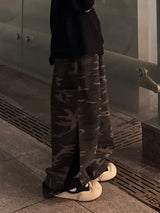 camo carpenter sweatpants