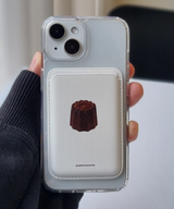 canelé MagSafe leather card wallet 