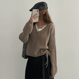 コットンレイヤードストリングVネックニット
