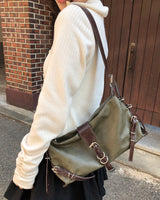 クエルストラップバックルポイントショルダーバッグ
