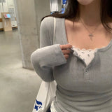 FLOWER LACE BUTTON LAYERED T-SHIRT