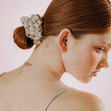 SHIRRING SATIN SCRUNCHIE (IVORY)
