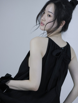Ribbon-point sleeveless dress -Black