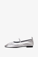 TUTU FLAT IN SILVER LINING