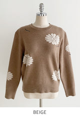 Elu Boucle Flower Lettering Embroidery Knit