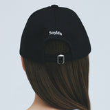 セリフレイヤードシンボルキャップ (BLACK)