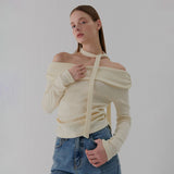 NECK RIBBON SHIRRING OFF-SHOULDER T SHIRT CREAM