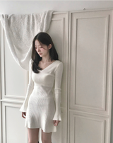 milktea bell flare knit ops