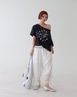 Star lettering off-shoulder boxy short-sleeved T-shirt