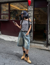 Side pin tuck washed bermuda denim pants