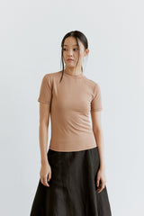 バックラベルスリムTシャツ