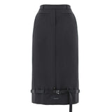 BELT SKIRT IN BLACK 