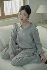 Lovely frills zip up