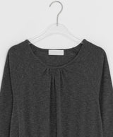 ポルペンフリルラウンドロングスリーブTシャツ