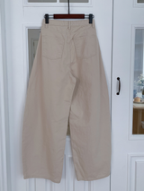 エニーピンタックパンツ