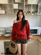 Red gradation off-balance shoulder knitwear