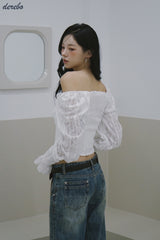 daisy punching strap frill blouse