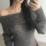 Chetil Diagonal V-Neck Year-end Look Off-Shoulder Knitwear