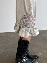 silky frill bermuda pants