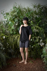 ESSENTIAL PLEAT U-NECK 1/2 TEE (Black)