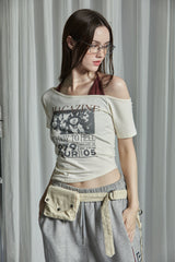 MAGAZINE HALTER TOP