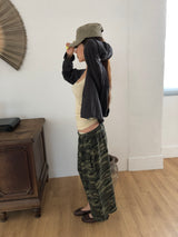 CAMO BAGGY CROPPED SWEAT PANTS