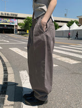 CURVED TUCK BALLOON PANTS (2C)