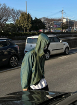 バイリンクルフーディドウィンドブレーカー