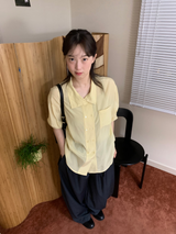 モネツーボタンブラウス